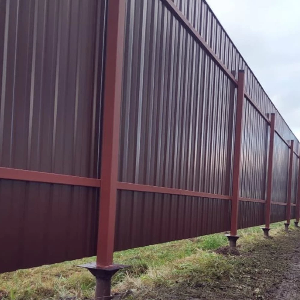 Заборы на сваях: как делают установку — пошаговое руководство